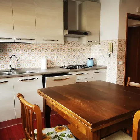 Appartement Desy Spazioso E Completo Con 3 Camere, 2 Bagni, Fino A 8 Posti Letto *
