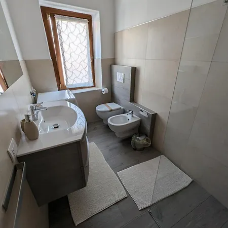 Desy Spazioso E Completo Con 3 Camere, 2 Bagni, Fino A 8 Posti Letto *