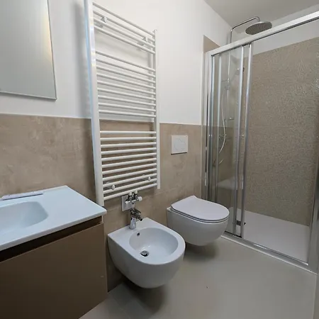 Appartement Spazioso E Completo Con 3 Camere, Doppi Servizi, Fino A 8 Posti Letto