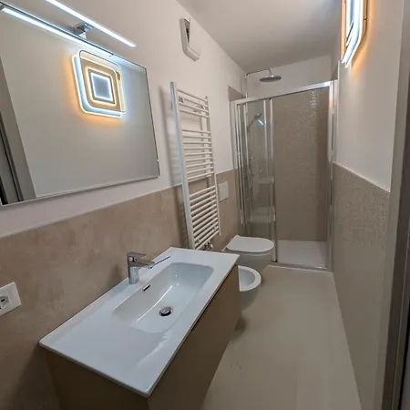 Desy Spazioso E Completo Con 3 Camere, 2 Bagni, Fino A 8 Posti Letto *
